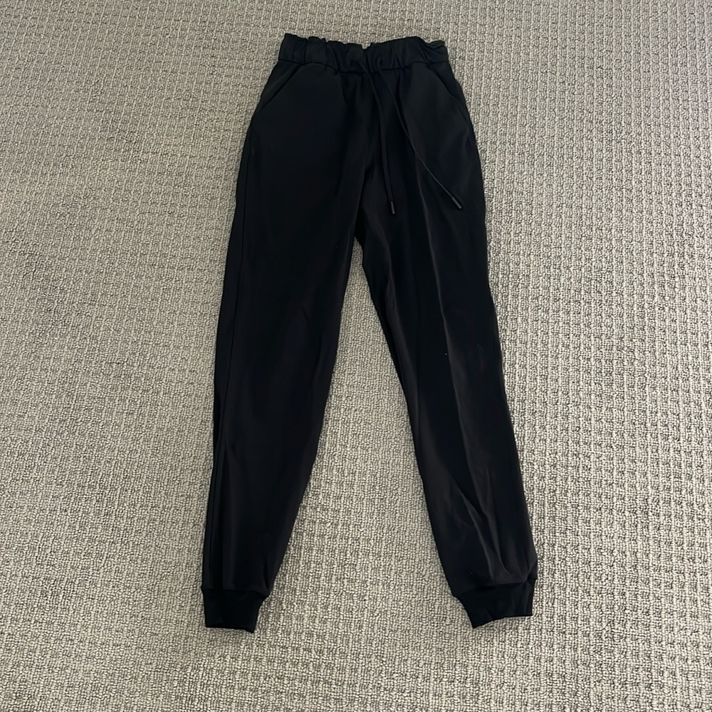 Black Lululemon dance pants size 2